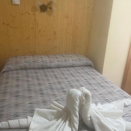 La Posa Pansiyon Villar del Arzobispo Dış mekan fotoğraf