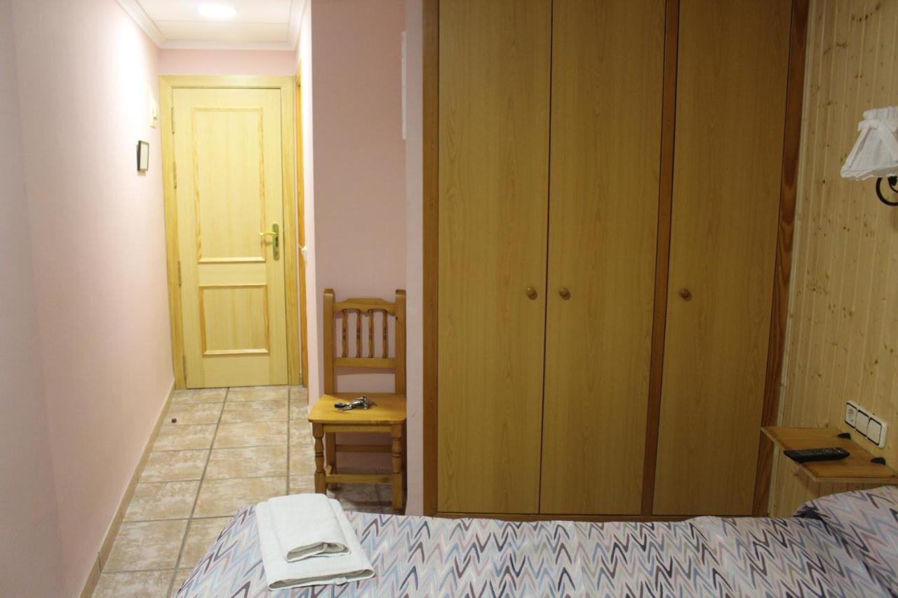 La Posa Pansiyon Villar del Arzobispo Dış mekan fotoğraf
