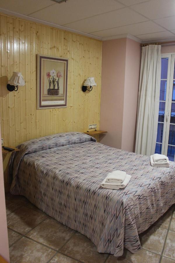 La Posa Pansiyon Villar del Arzobispo Dış mekan fotoğraf