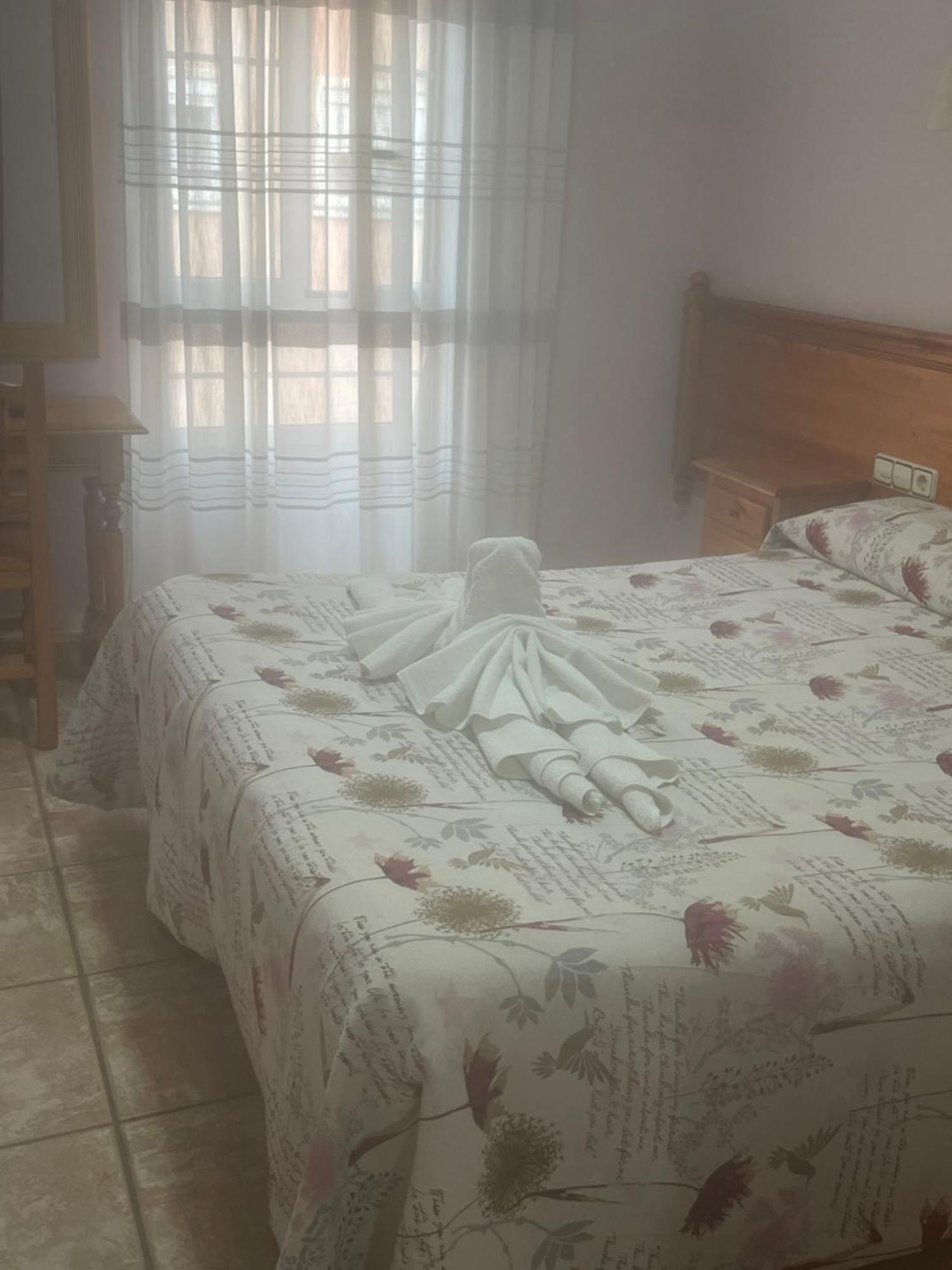 La Posa Pansiyon Villar del Arzobispo Dış mekan fotoğraf