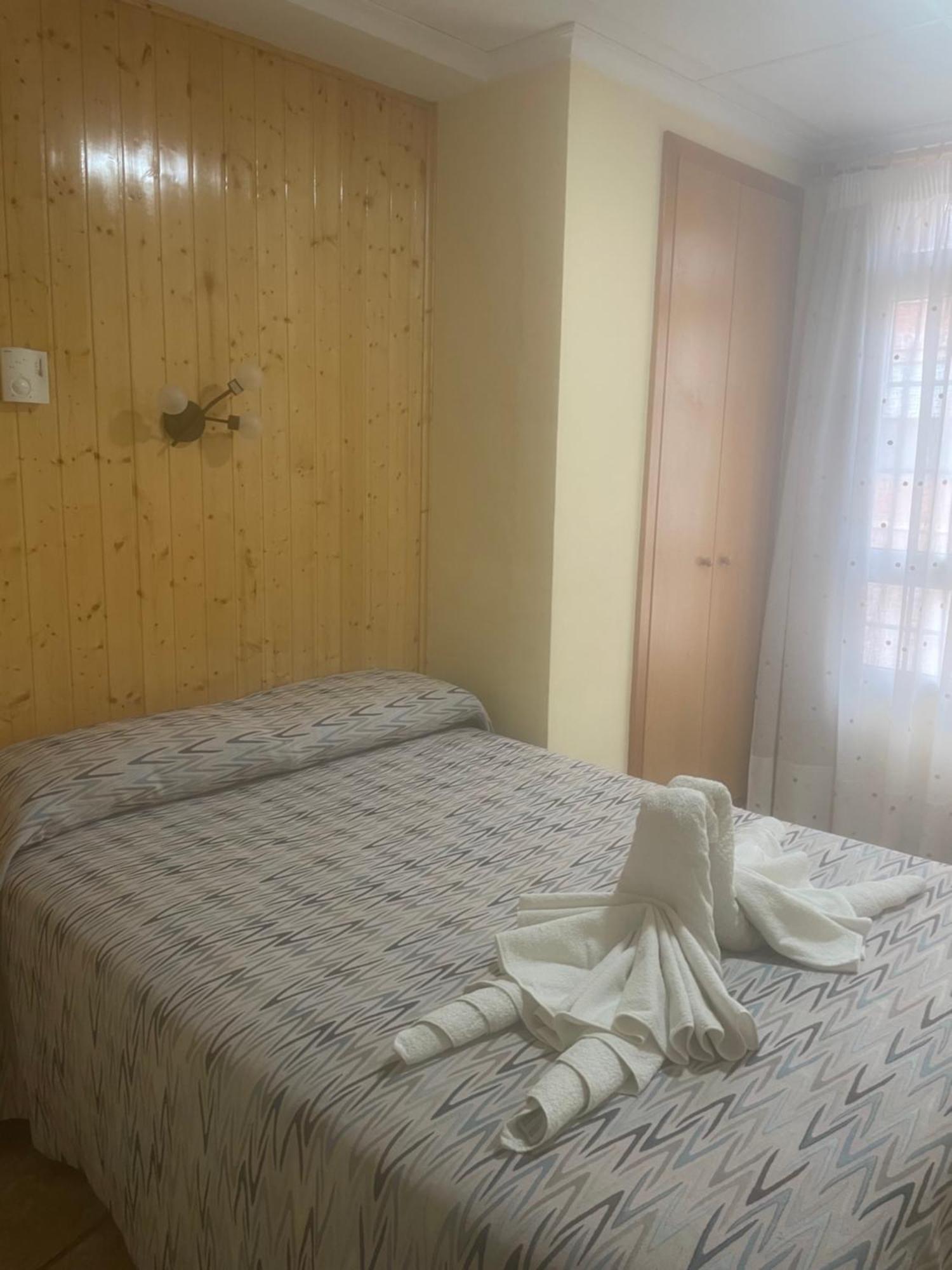 La Posa Pansiyon Villar del Arzobispo Dış mekan fotoğraf