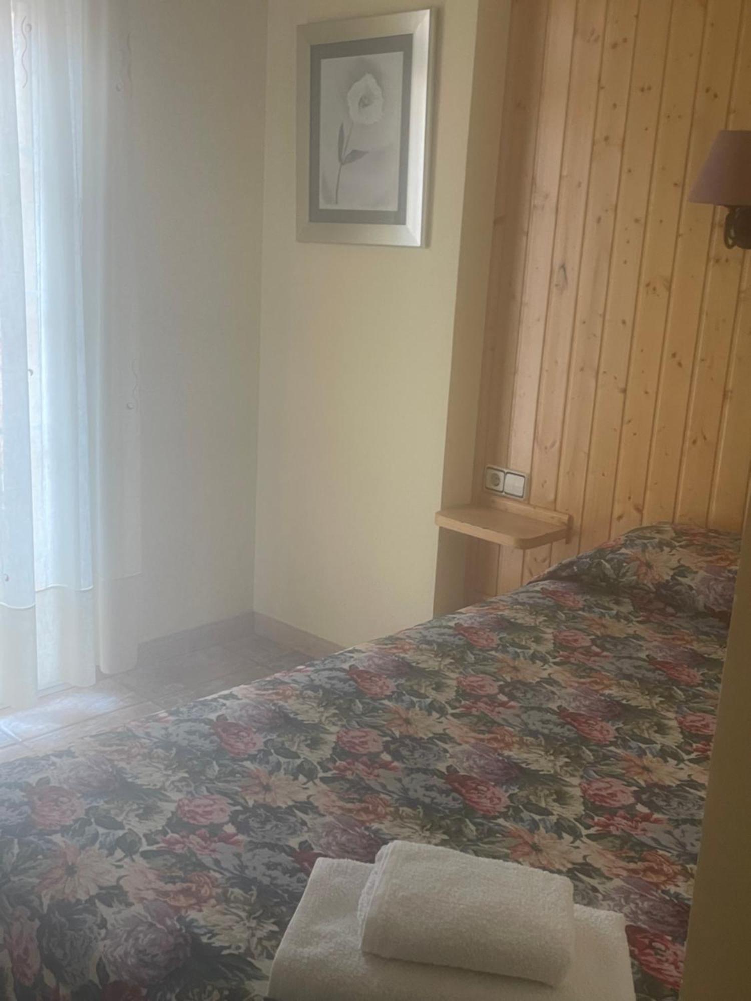 La Posa Pansiyon Villar del Arzobispo Dış mekan fotoğraf