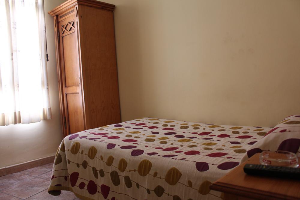 La Posa Pansiyon Villar del Arzobispo Dış mekan fotoğraf